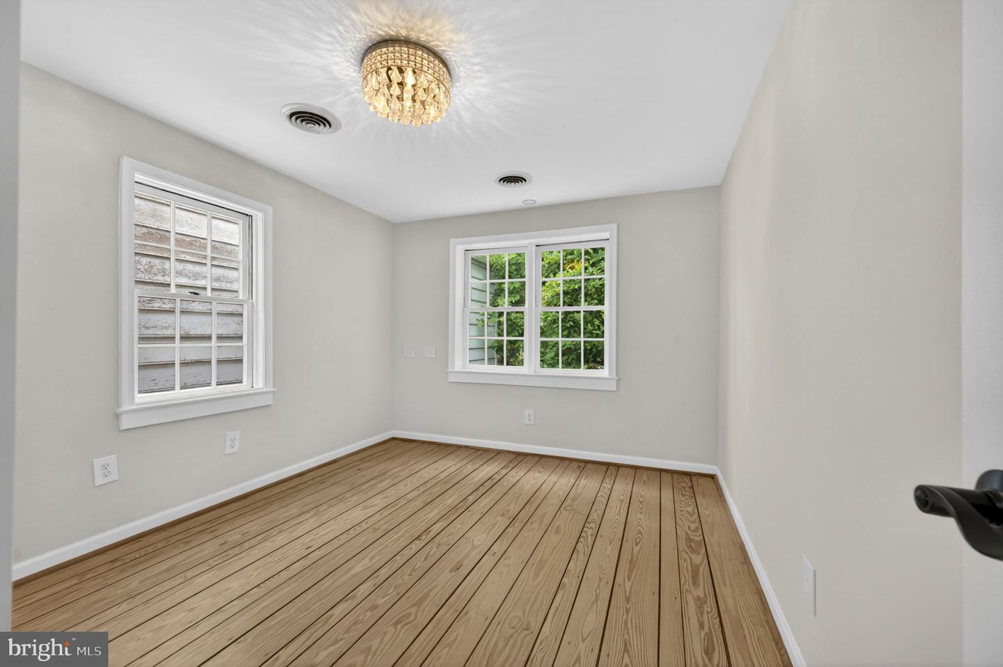 Alexandria, Virginia, 22314, United States, 3 Bedrooms Bedrooms, ,3 BathroomsBathrooms,Residential,Active,2044570