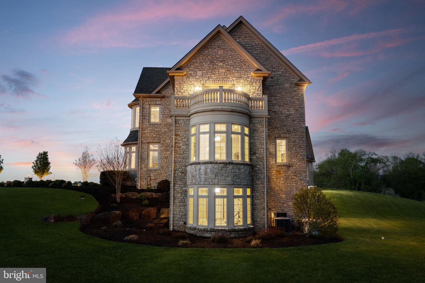 Perched at the pinnacle of an exclusive Upper Makefield Township encla – image 106