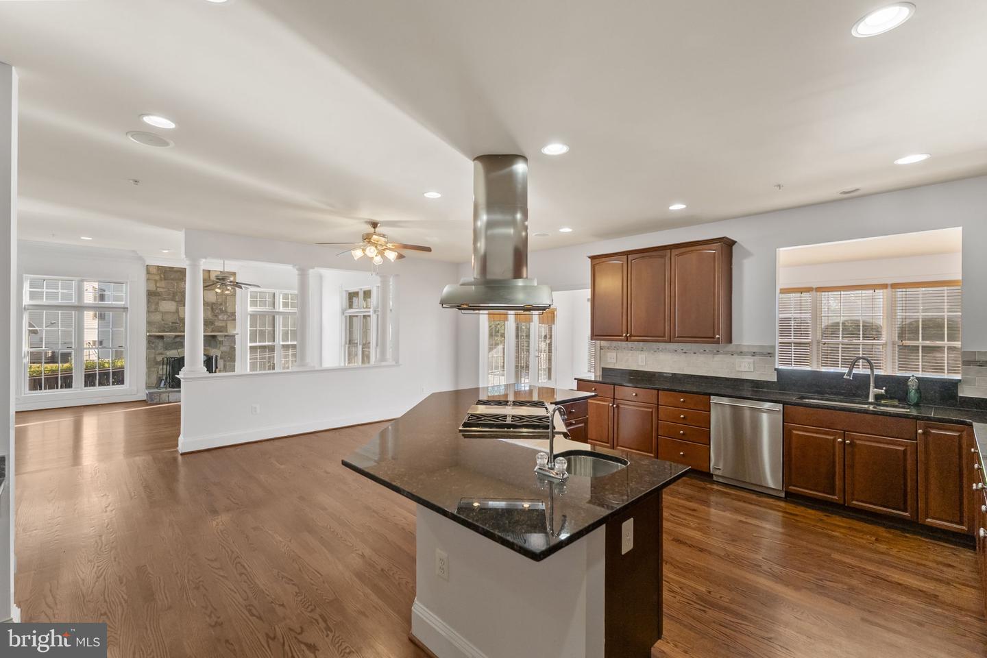 Clarksburg, Maryland, 20871, United States, 5 Bedrooms Bedrooms, ,5 BathroomsBathrooms,Residential,Active,2001354