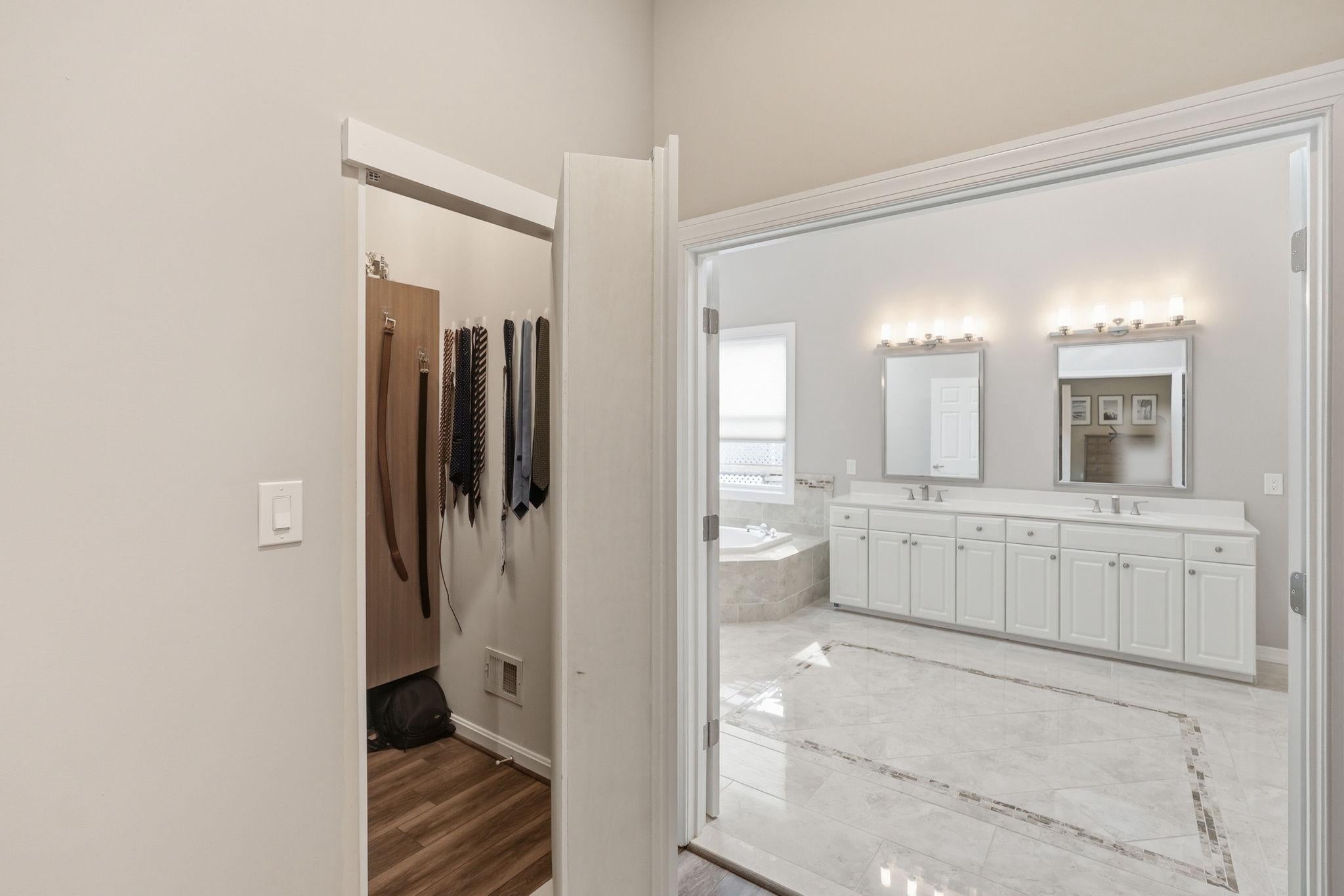 North Potomac, Maryland, 20878, United States, 7 Bedrooms Bedrooms, ,8 BathroomsBathrooms,Residential,Active,2044145