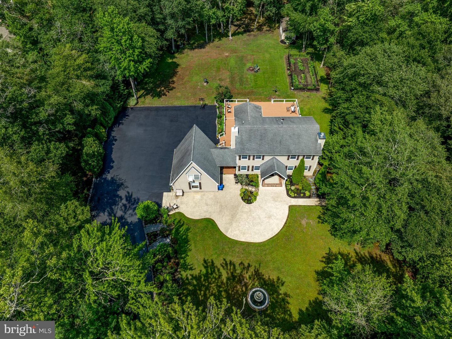 Manahawkin, New Jersey, 08050, United States, 4 Bedrooms Bedrooms, ,3 BathroomsBathrooms,Residential,Active,1879973