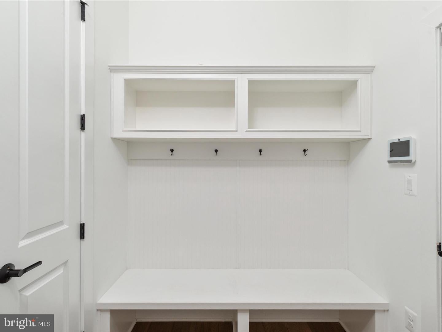 Oakton, Virginia, 22124, United States, 6 Bedrooms Bedrooms, ,6 BathroomsBathrooms,Residential,Active,1960120