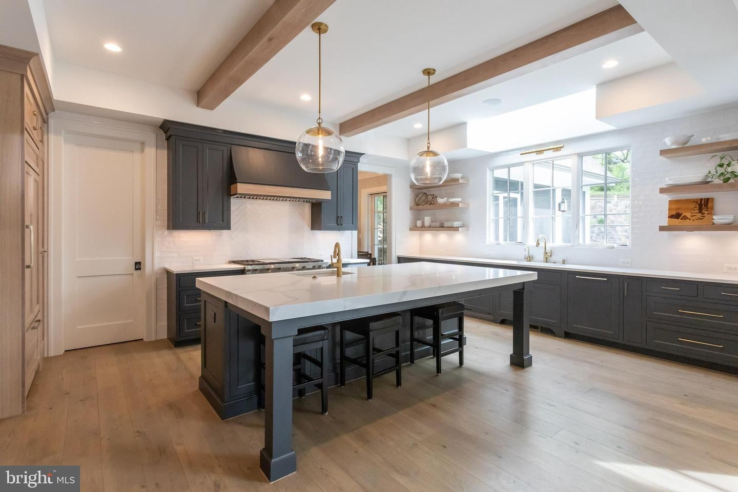 Arlington, Virginia, 22207, United States, 6 Bedrooms Bedrooms, ,9 BathroomsBathrooms,Residential,Active,1972156