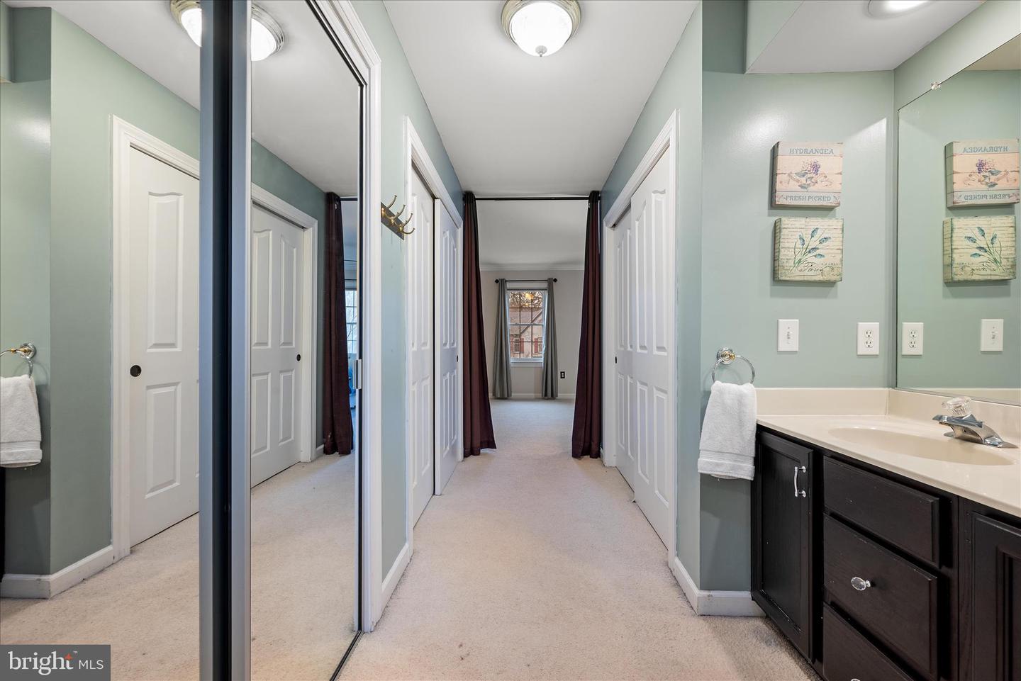 Centreville, Virginia, 20120, United States, 4 Bedrooms Bedrooms, ,3 BathroomsBathrooms,Residential,Active,2015484