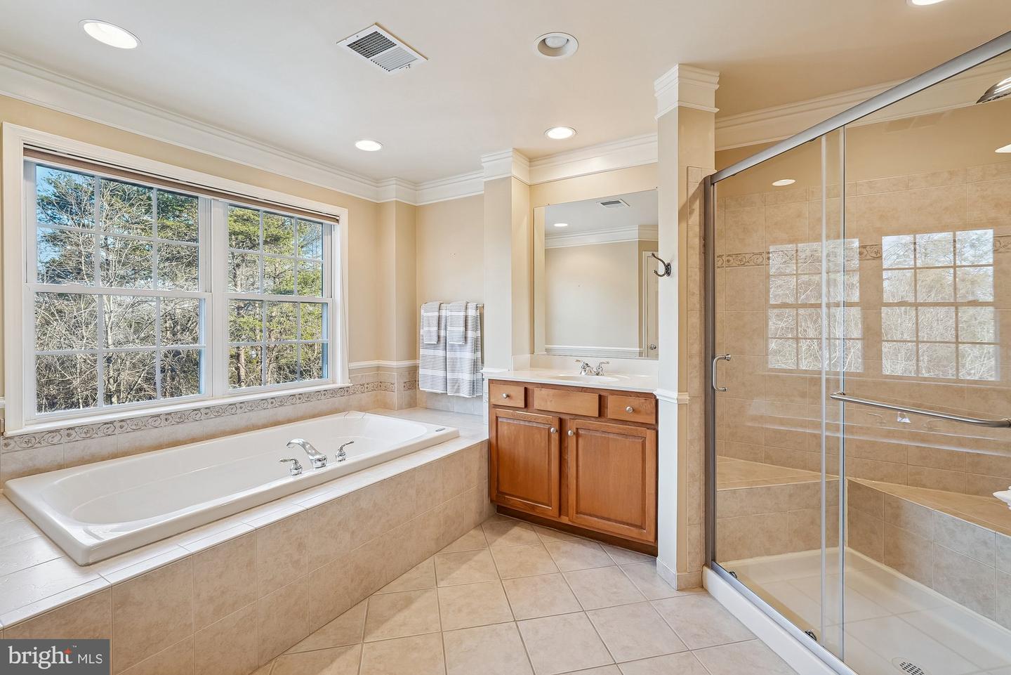 Chantilly, Virginia, 20152, United States, 4 Bedrooms Bedrooms, ,5 BathroomsBathrooms,Residential,Active,2015820