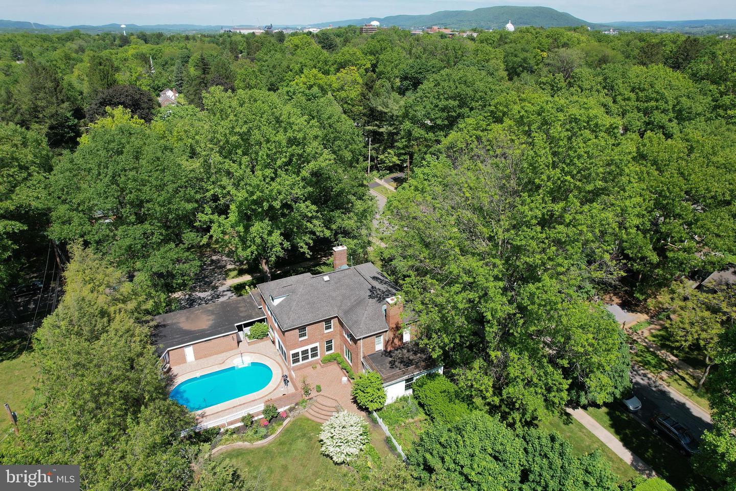 State College, Pennsylvania, 16803, United States, 5 Bedrooms Bedrooms, ,5 BathroomsBathrooms,Residential,Active,1824032