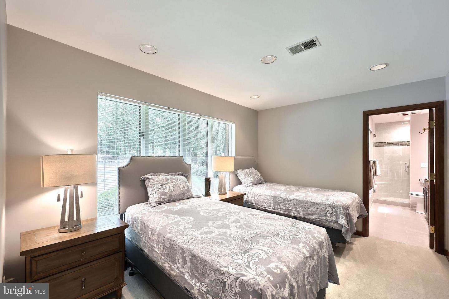 Spring Grove, Pennsylvania, 17362, United States, 6 Bedrooms Bedrooms, ,6 BathroomsBathrooms,Residential,Active,1825088