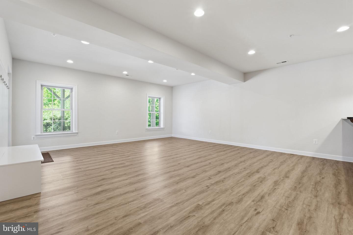 Clarksburg, Maryland, 20871, United States, 5 Bedrooms Bedrooms, ,5 BathroomsBathrooms,Residential,Contingent,2045769