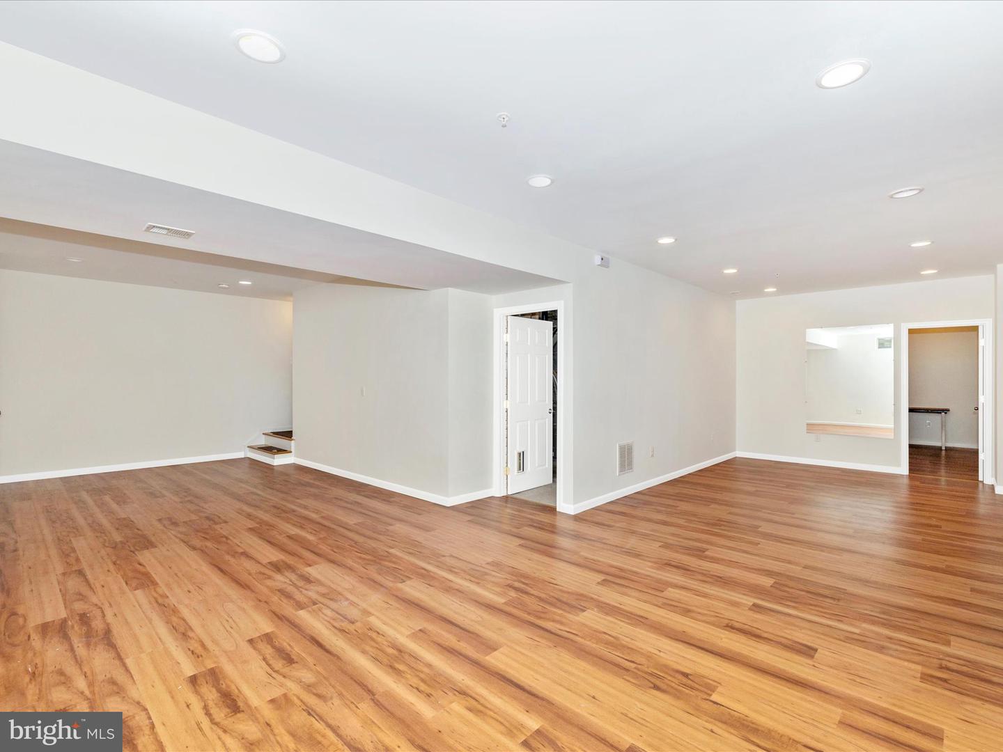 North Potomac, Maryland, 20878, United States, 4 Bedrooms Bedrooms, ,4 BathroomsBathrooms,Residential,Active,1968118