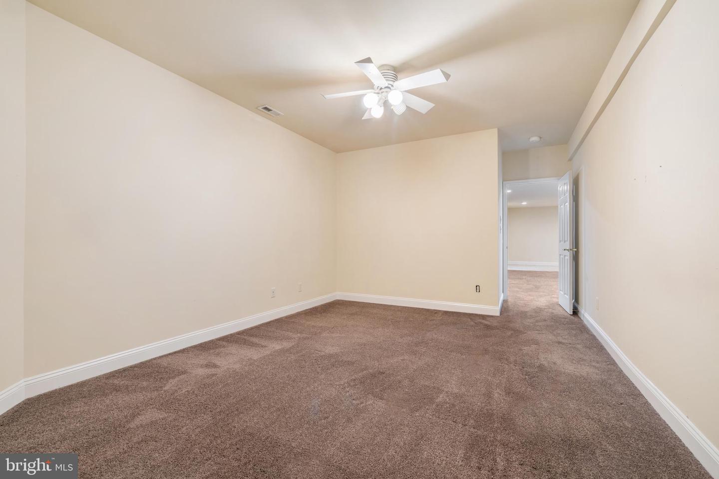 Rockville, Maryland, 20850, United States, 6 Bedrooms Bedrooms, ,5 BathroomsBathrooms,Residential,Active,1970950