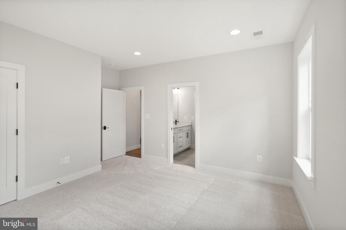 Falls Church, Virginia, 22046, United States, 7 Bedrooms Bedrooms, ,7 BathroomsBathrooms,Residential,Active,1798016