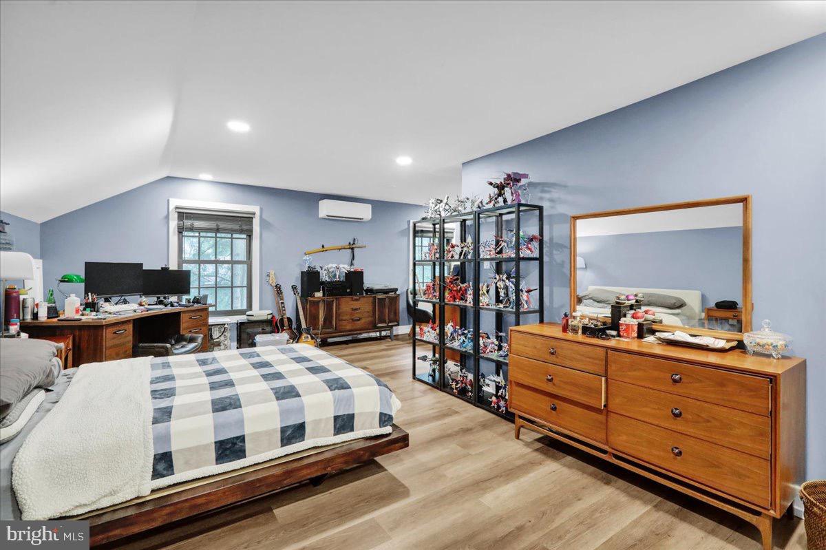 Lancaster, Pennsylvania, 17603, United States, 4 Bedrooms Bedrooms, ,3 BathroomsBathrooms,Residential,Active,1936456