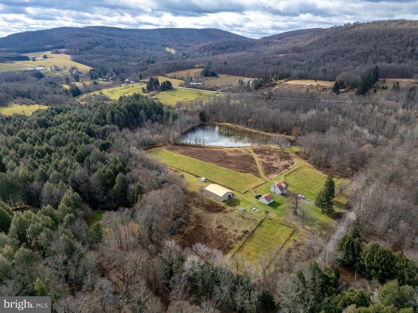 Waymart, Pennsylvania, 18472, United States, 4 Bedrooms Bedrooms, ,2 BathroomsBathrooms,Residential,Active,2007156