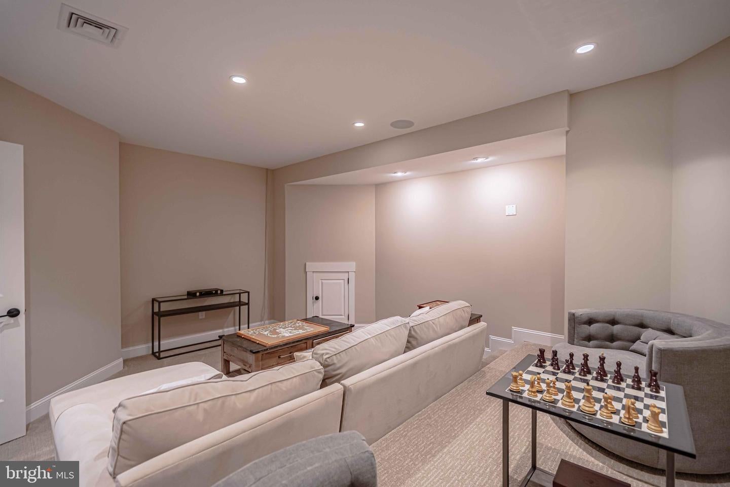 Bethlehem, Pennsylvania, 18020, United States, 4 Bedrooms Bedrooms, ,5 BathroomsBathrooms,Residential,Pending,1968396