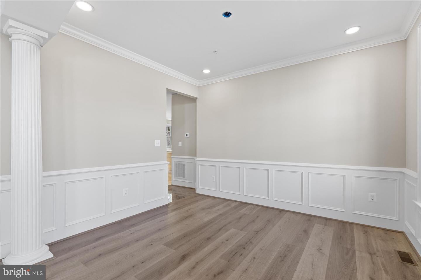 Fort Washington, Maryland, 20744, United States, 5 Bedrooms Bedrooms, ,4 BathroomsBathrooms,Residential,Active,1987253