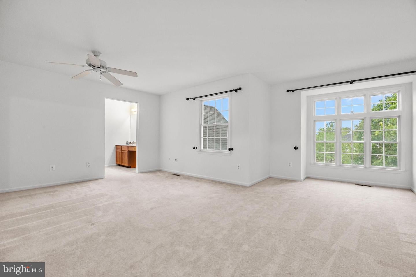 Newtown, Pennsylvania, 18940, United States, 5 Bedrooms Bedrooms, ,4 BathroomsBathrooms,Residential,Active,1905347