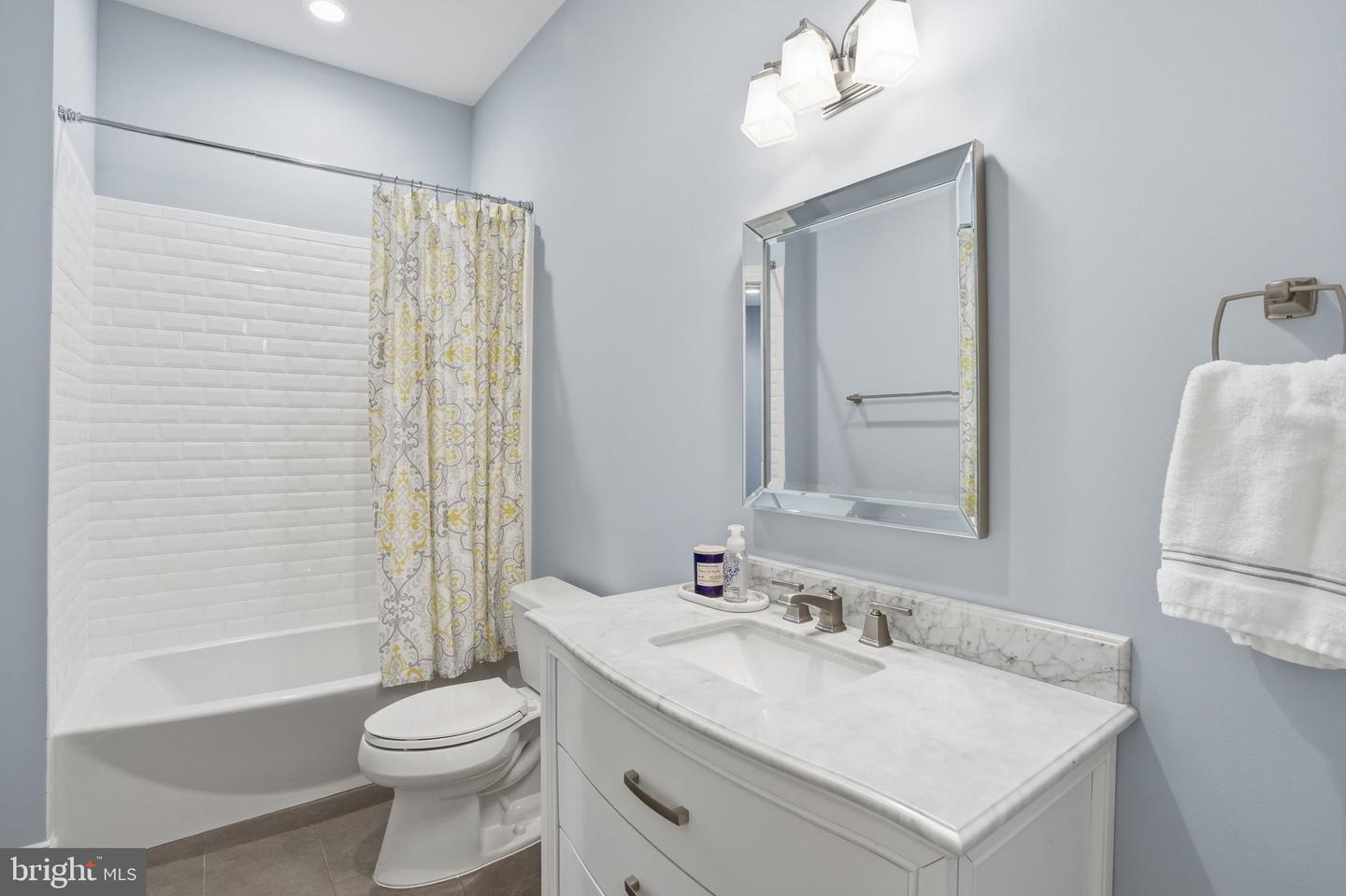 Great Falls, Virginia, 22066, United States, 5 Bedrooms Bedrooms, ,7 BathroomsBathrooms,Residential,Active,2044999