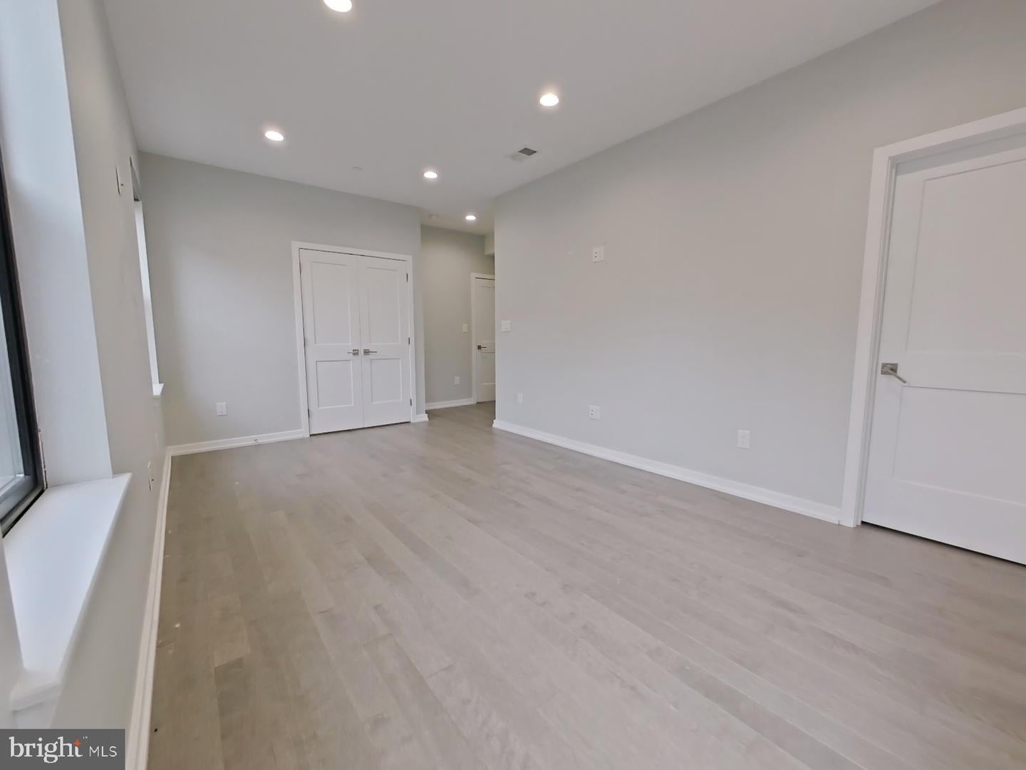 Philadelphia, Pennsylvania, 19130, United States, ,Residential,Active,1952052