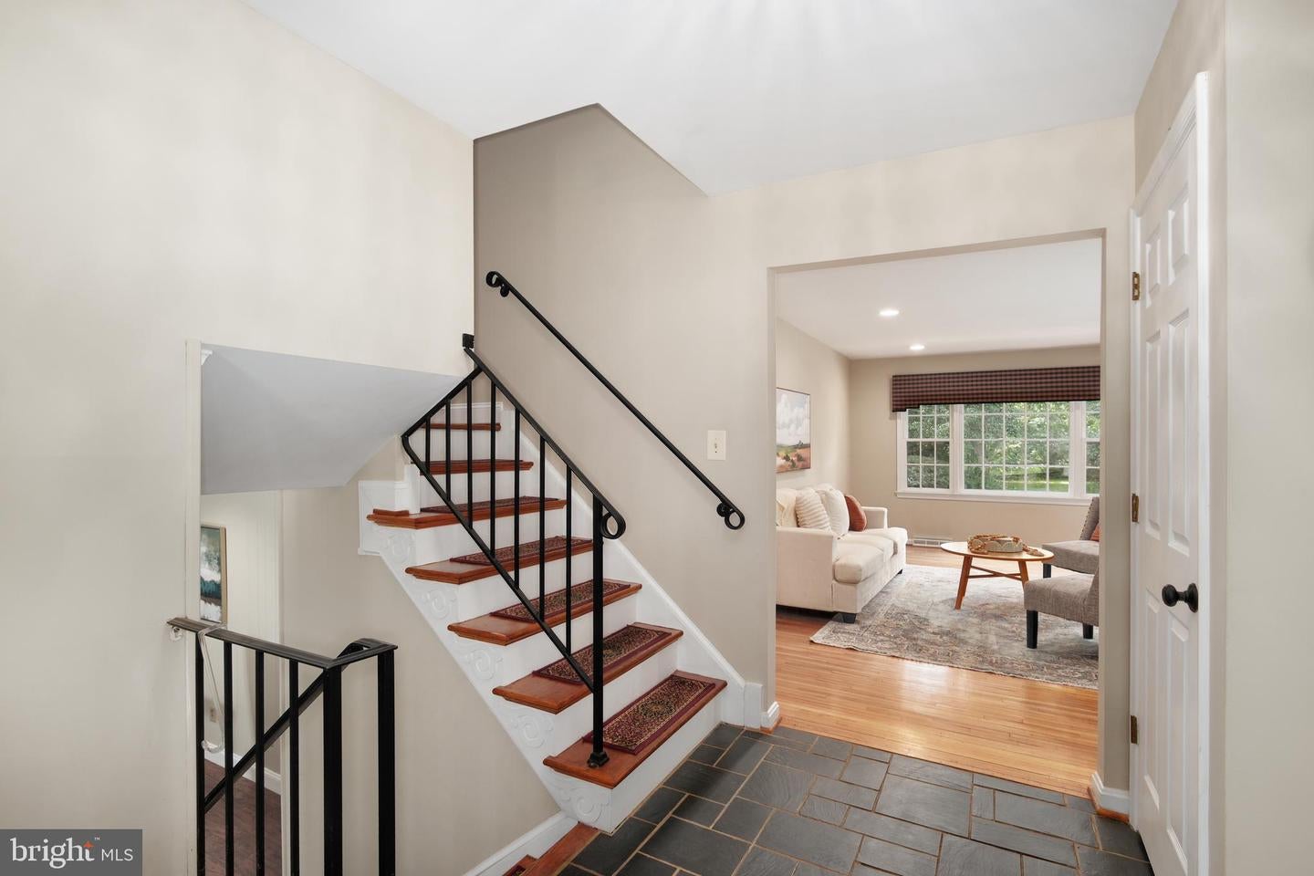 Fairfax Station, Virginia, 22039, United States, 4 Bedrooms Bedrooms, ,3 BathroomsBathrooms,Residential,Active,1936424