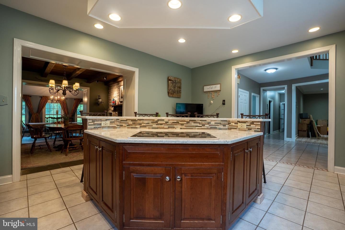 Quakertown, Pennsylvania, 18951, United States, 5 Bedrooms Bedrooms, ,5 BathroomsBathrooms,Residential,Active,1919051