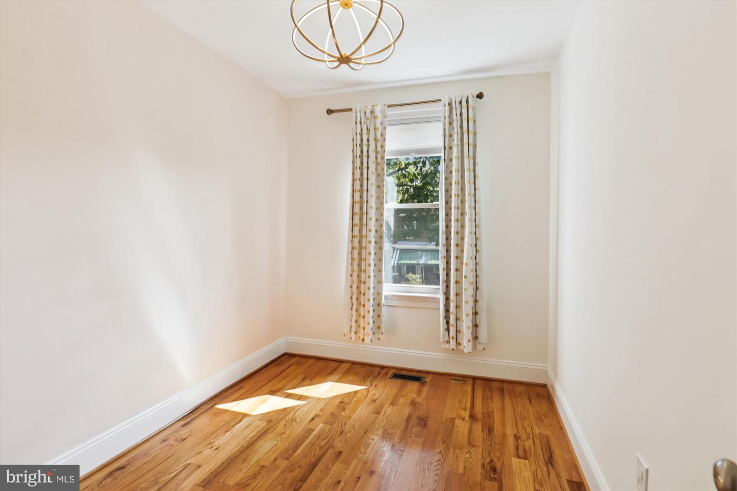 Washington, District Of Columbia, 20011, United States, 4 Bedrooms Bedrooms, ,4 BathroomsBathrooms,Residential,Active,1936099