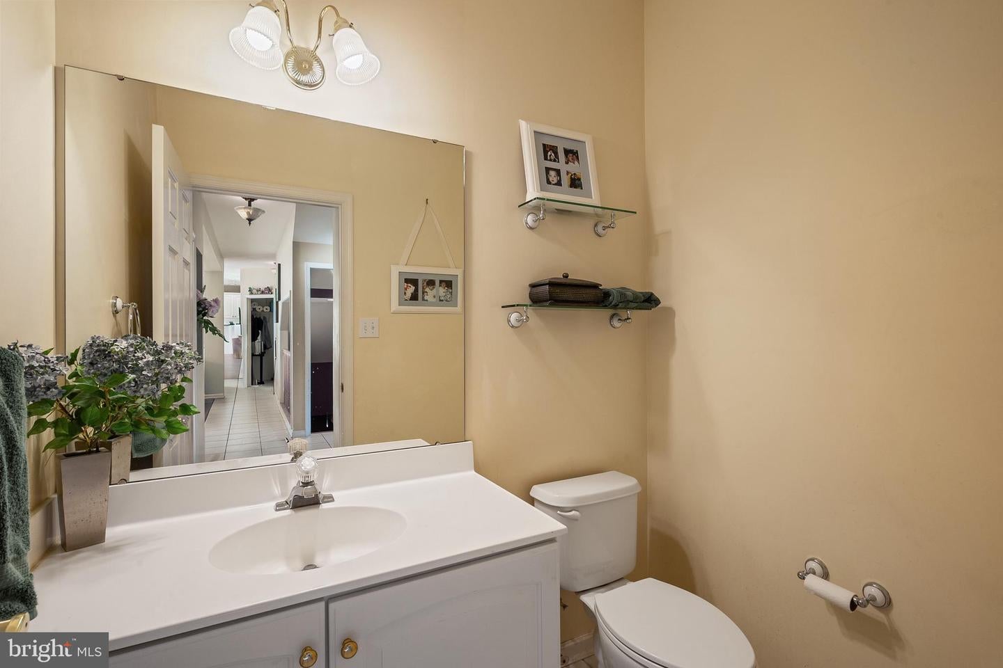 Pennington, New Jersey, 08534, United States, 4 Bedrooms Bedrooms, ,5 BathroomsBathrooms,Residential,Active,1999934