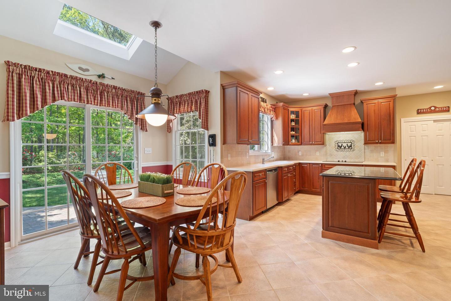 Manahawkin, New Jersey, 08050, United States, ,3 BathroomsBathrooms,Residential,Pending,1824004