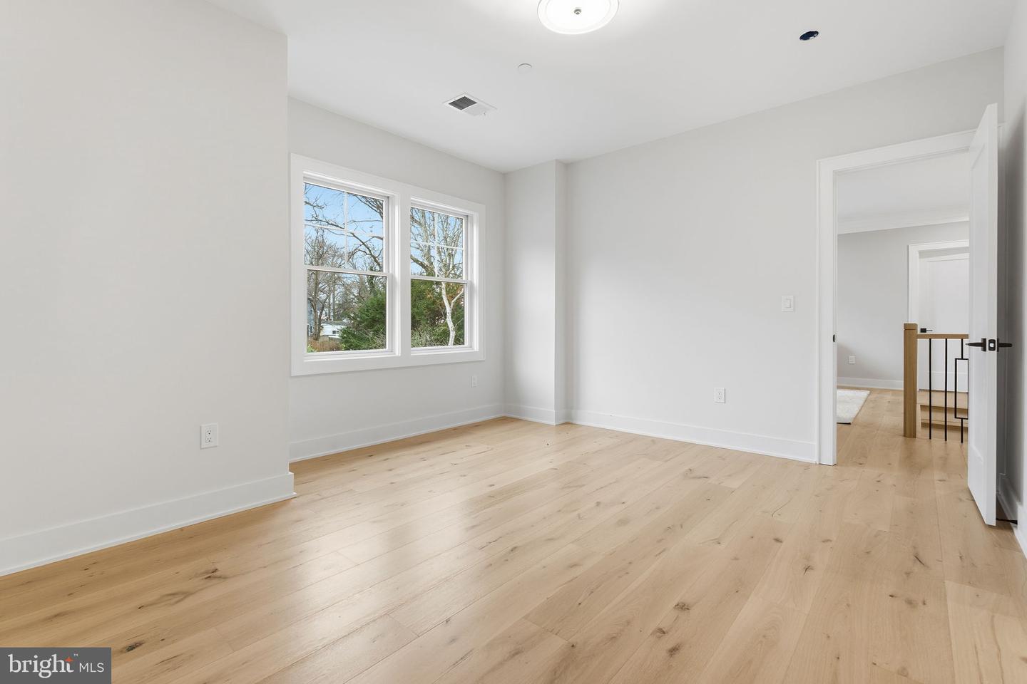 Kensington, Maryland, 20895, United States, 5 Bedrooms Bedrooms, ,5 BathroomsBathrooms,Residential,Active,2007291