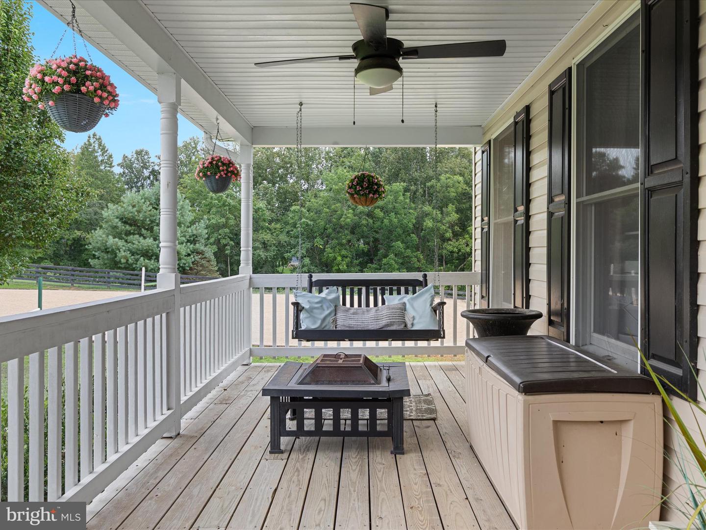 Amissville, Virginia, 20106, United States, 4 Bedrooms Bedrooms, ,4 BathroomsBathrooms,Residential,Active,1929462