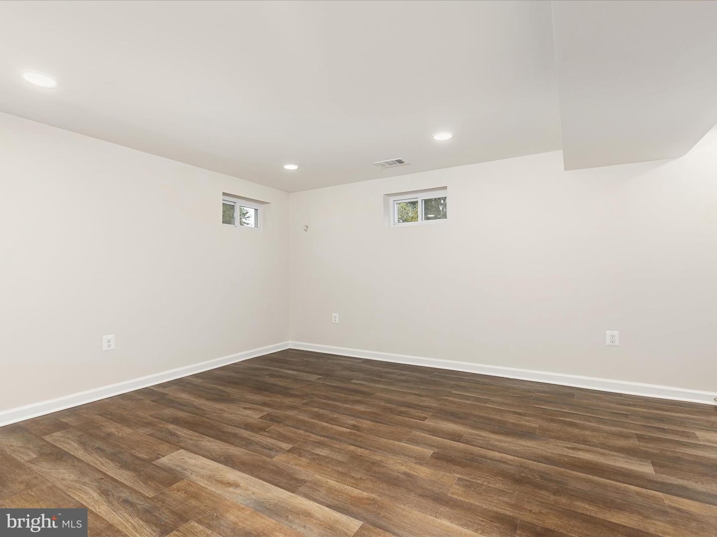 Arlington, Virginia, 22205, United States, 4 Bedrooms Bedrooms, ,4 BathroomsBathrooms,Residential,Active,1936390