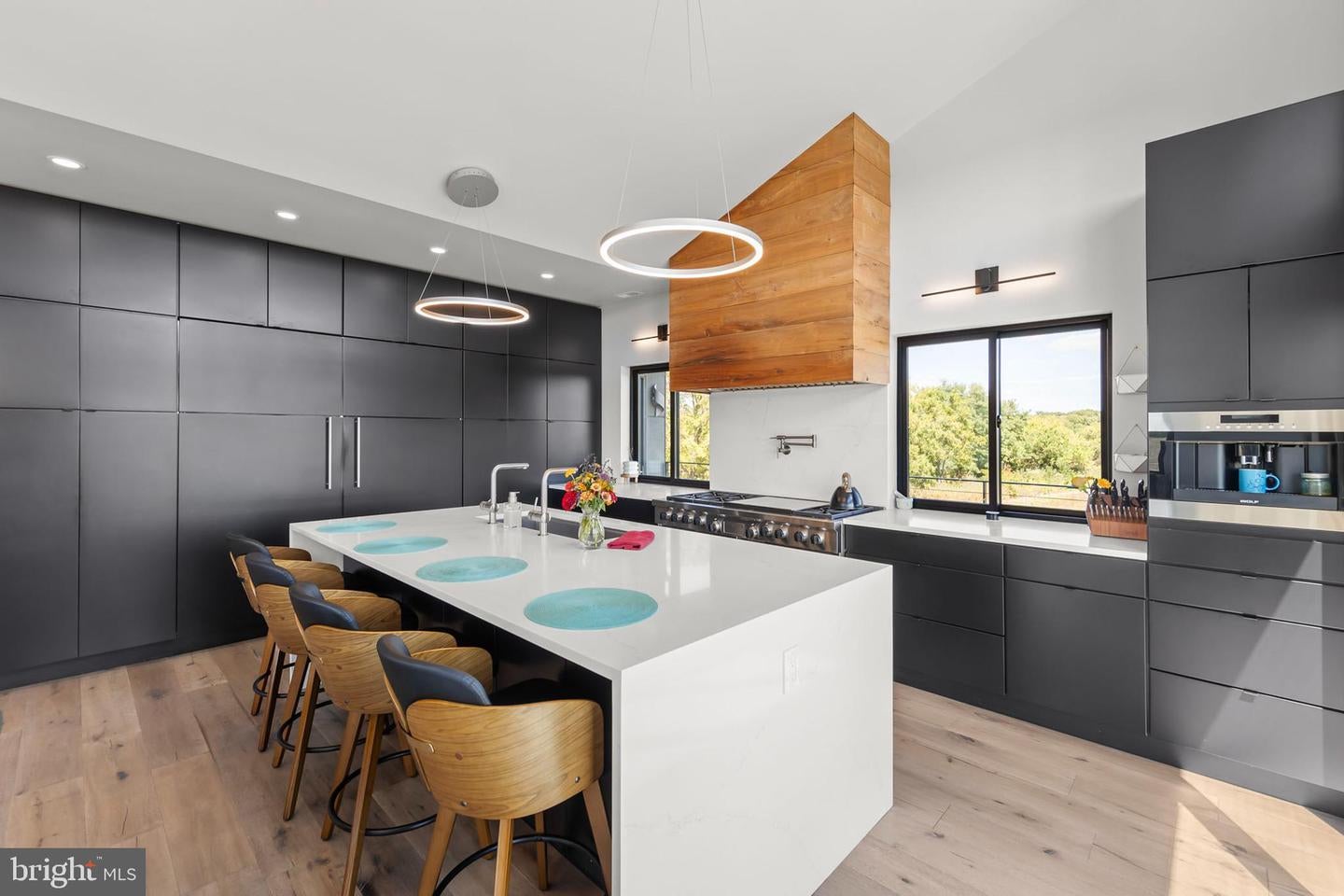 Berryville, Virginia, 22611, United States, 4 Bedrooms Bedrooms, ,4 BathroomsBathrooms,Residential,Active,1945547