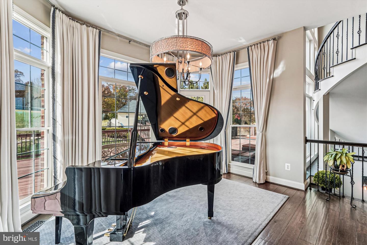 Leesburg, Virginia, 20175, United States, 5 Bedrooms Bedrooms, ,6 BathroomsBathrooms,Residential,Active,1987213