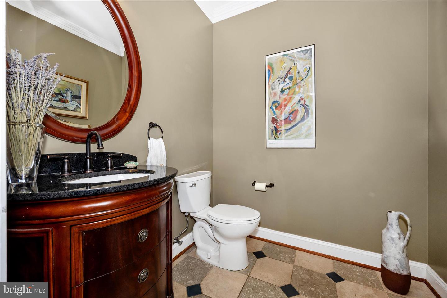 Kensington, Maryland, 20895, United States, 5 Bedrooms Bedrooms, ,5 BathroomsBathrooms,Residential,Active,2044984