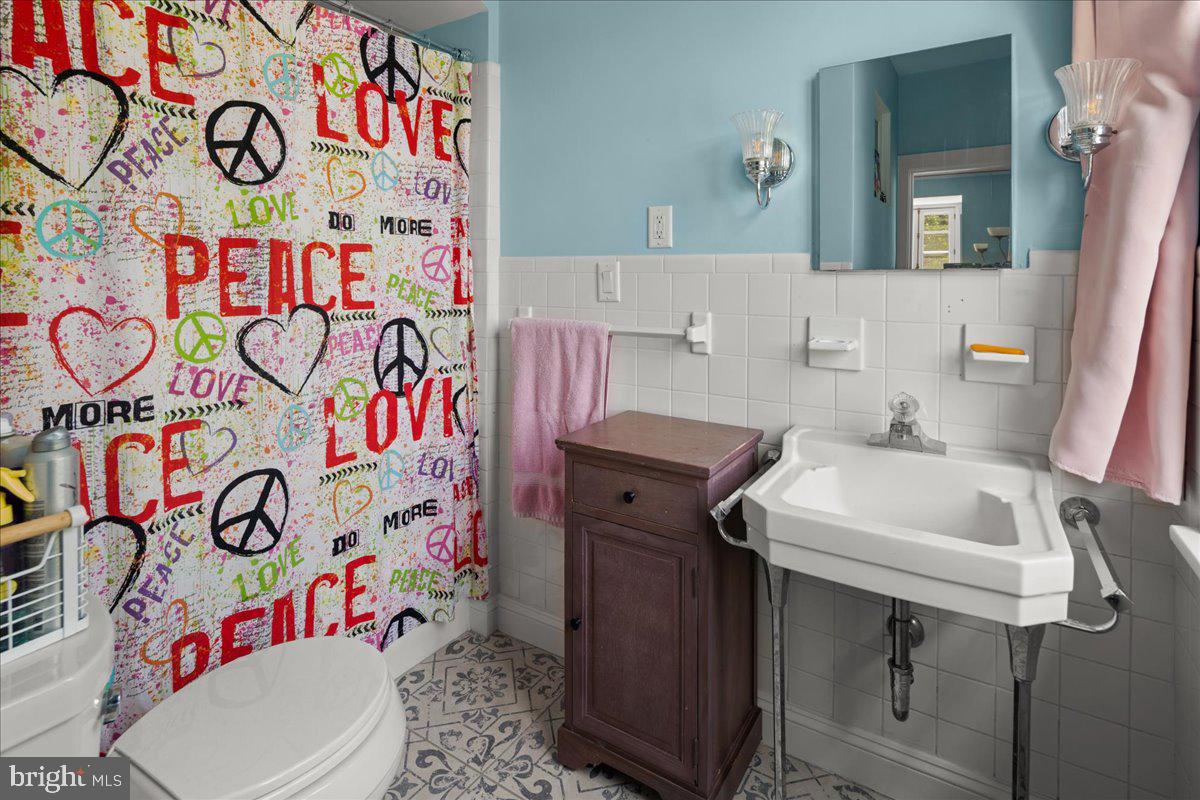 Princeton, New Jersey, 08540, United States, 6 Bedrooms Bedrooms, ,7 BathroomsBathrooms,Residential,Active,2011847