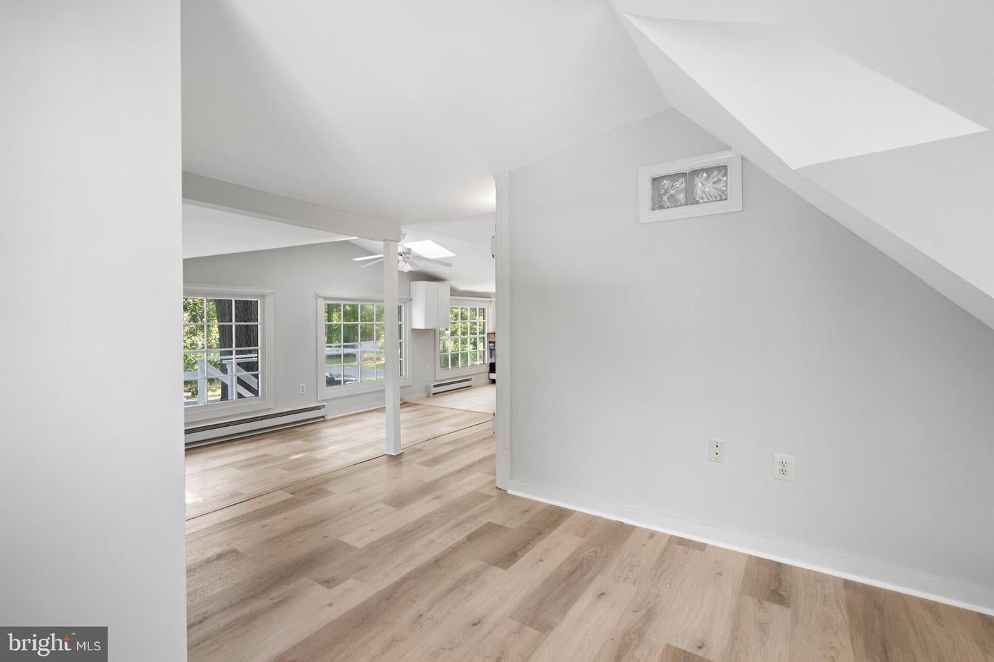 Cobb Island, Maryland, 20625, United States, 6 Bedrooms Bedrooms, ,6 BathroomsBathrooms,Residential,Contingent,1849506