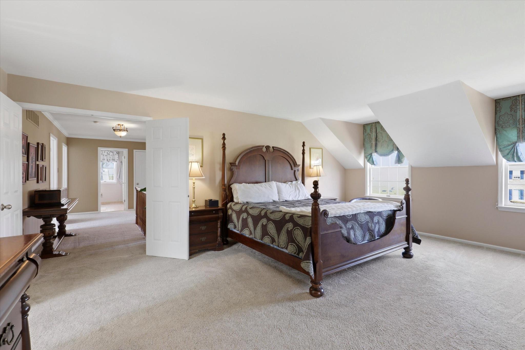 Ivyland, Pennsylvania, 18974, United States, 5 Bedrooms Bedrooms, ,4 BathroomsBathrooms,Residential,Active,2037544