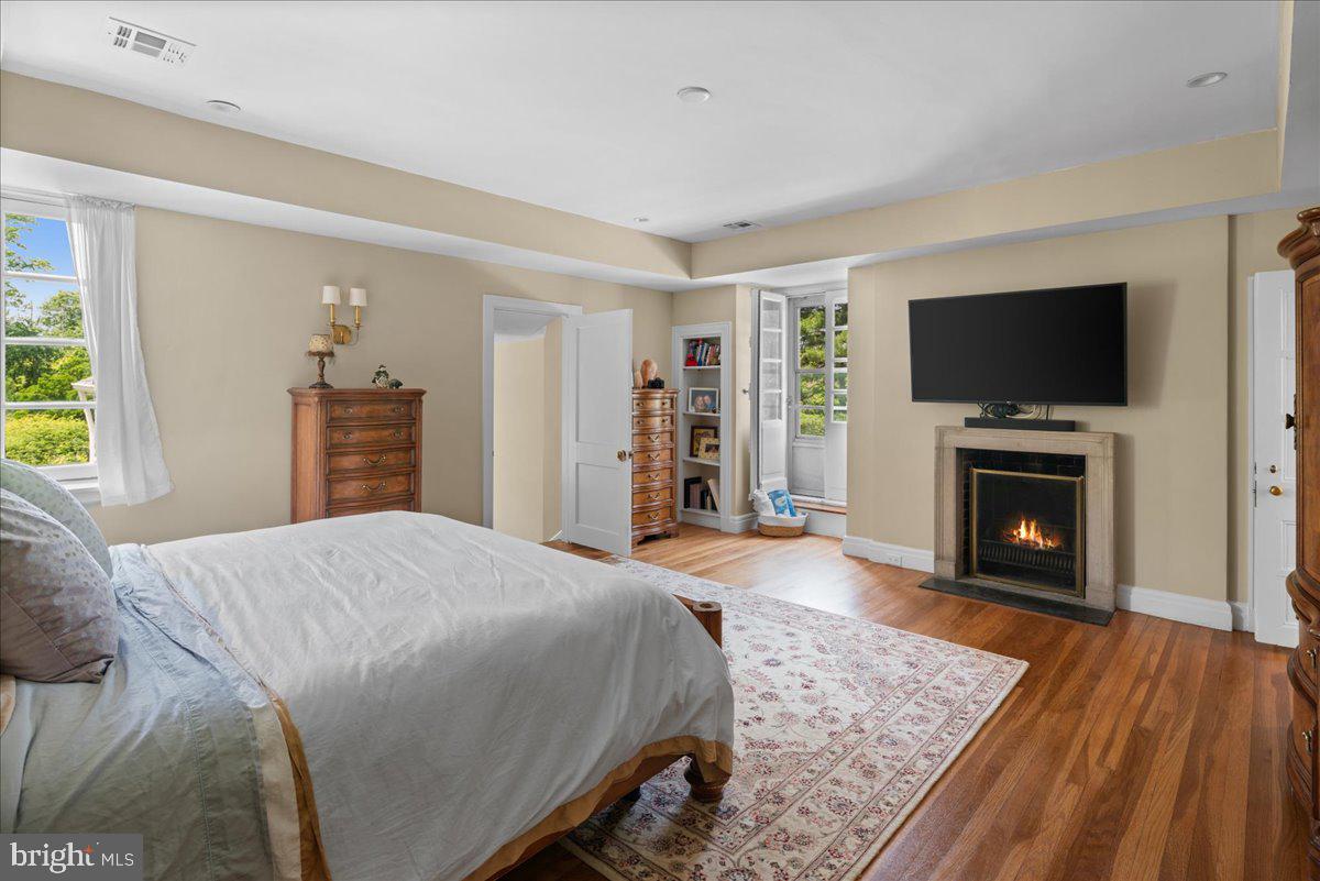 Princeton, New Jersey, 08540, United States, 6 Bedrooms Bedrooms, ,7 BathroomsBathrooms,Residential,Active,2011847