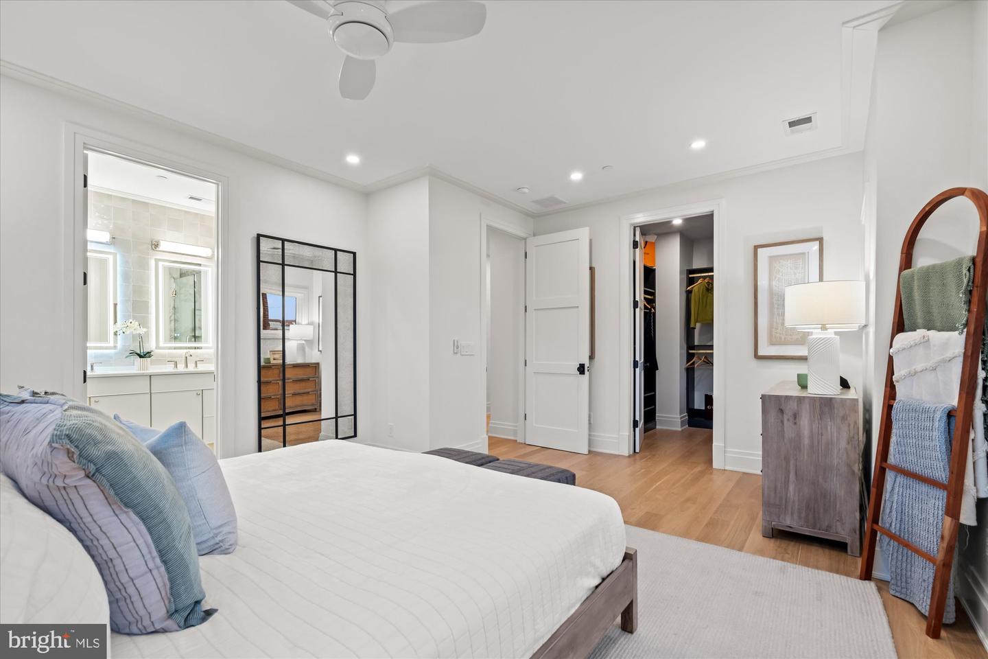 Alexandria, Virginia, 22314, United States, 4 Bedrooms Bedrooms, ,5 BathroomsBathrooms,Residential,Active,1954312