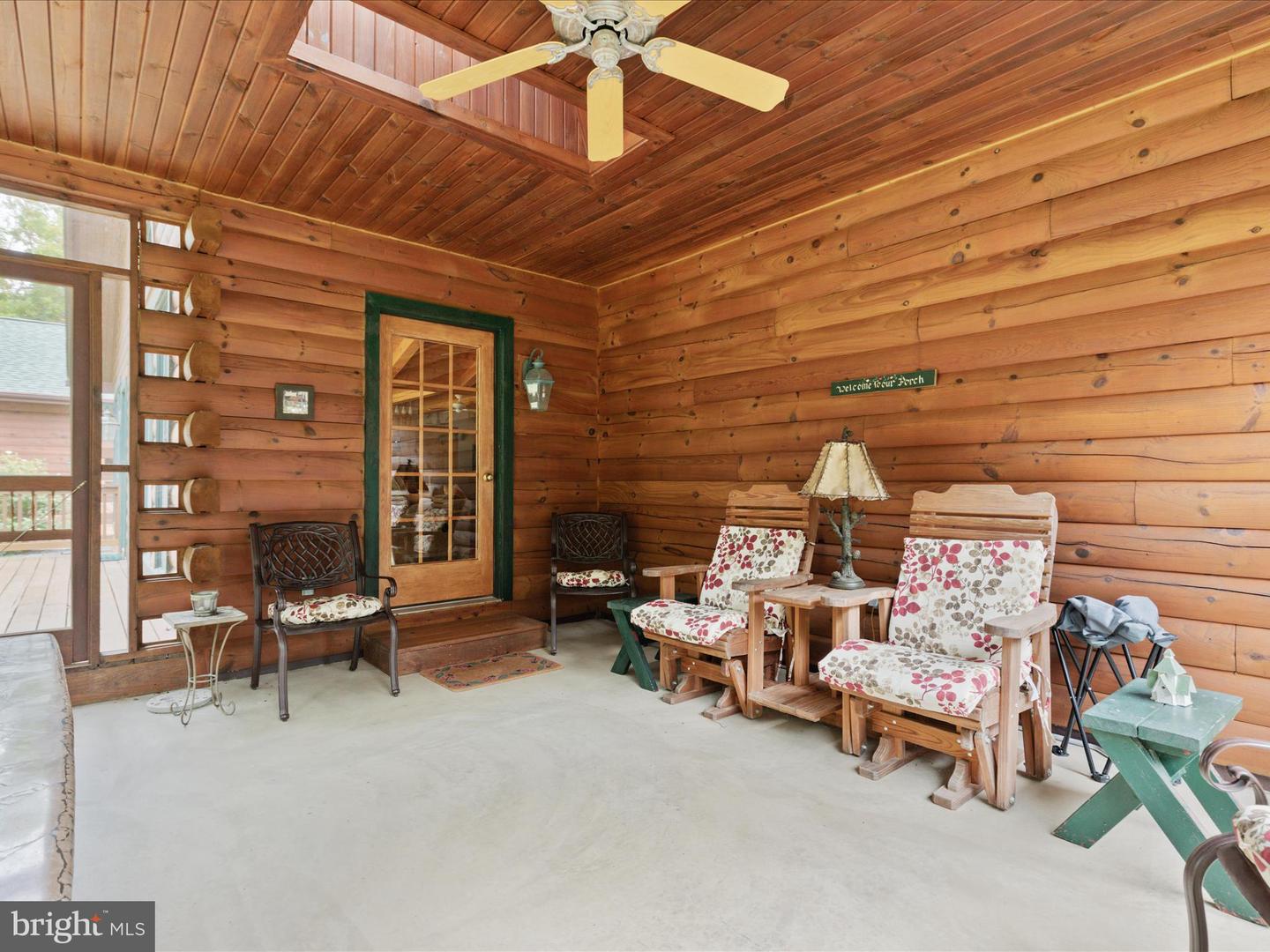 Winchester, Virginia, 22603, United States, 4 Bedrooms Bedrooms, ,4 BathroomsBathrooms,Residential,Active,1943761