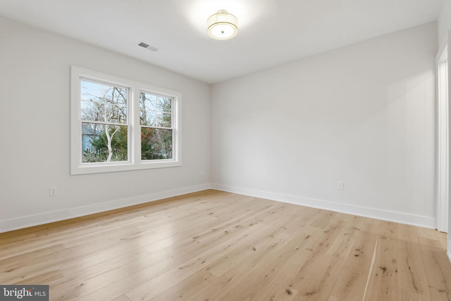 Kensington, Maryland, 20895, United States, 5 Bedrooms Bedrooms, ,5 BathroomsBathrooms,Residential,Active,2007291