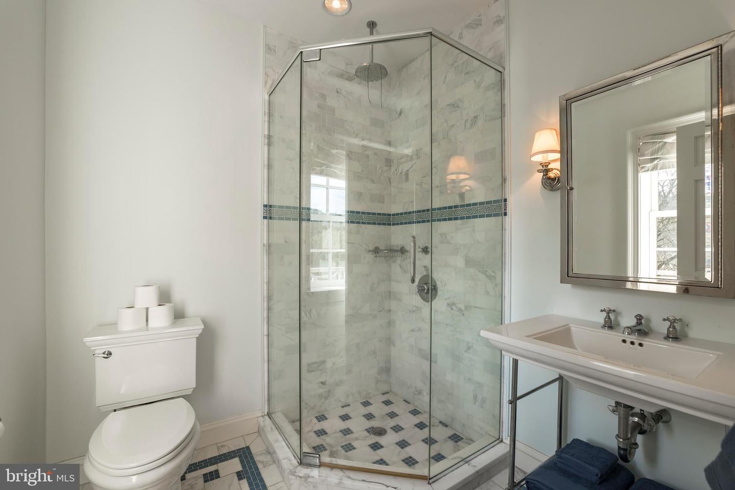 Kennett Square, Pennsylvania, 19348, United States, ,9 BathroomsBathrooms,Residential,Active,1704224
