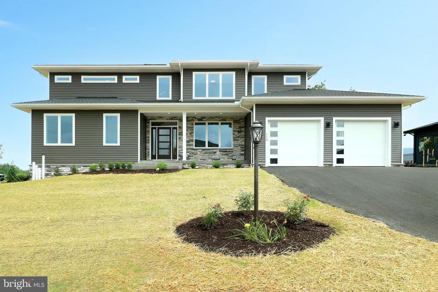 State College, Pennsylvania, 16801, United States, 5 Bedrooms Bedrooms, ,5 BathroomsBathrooms,Residential,Active,2015470