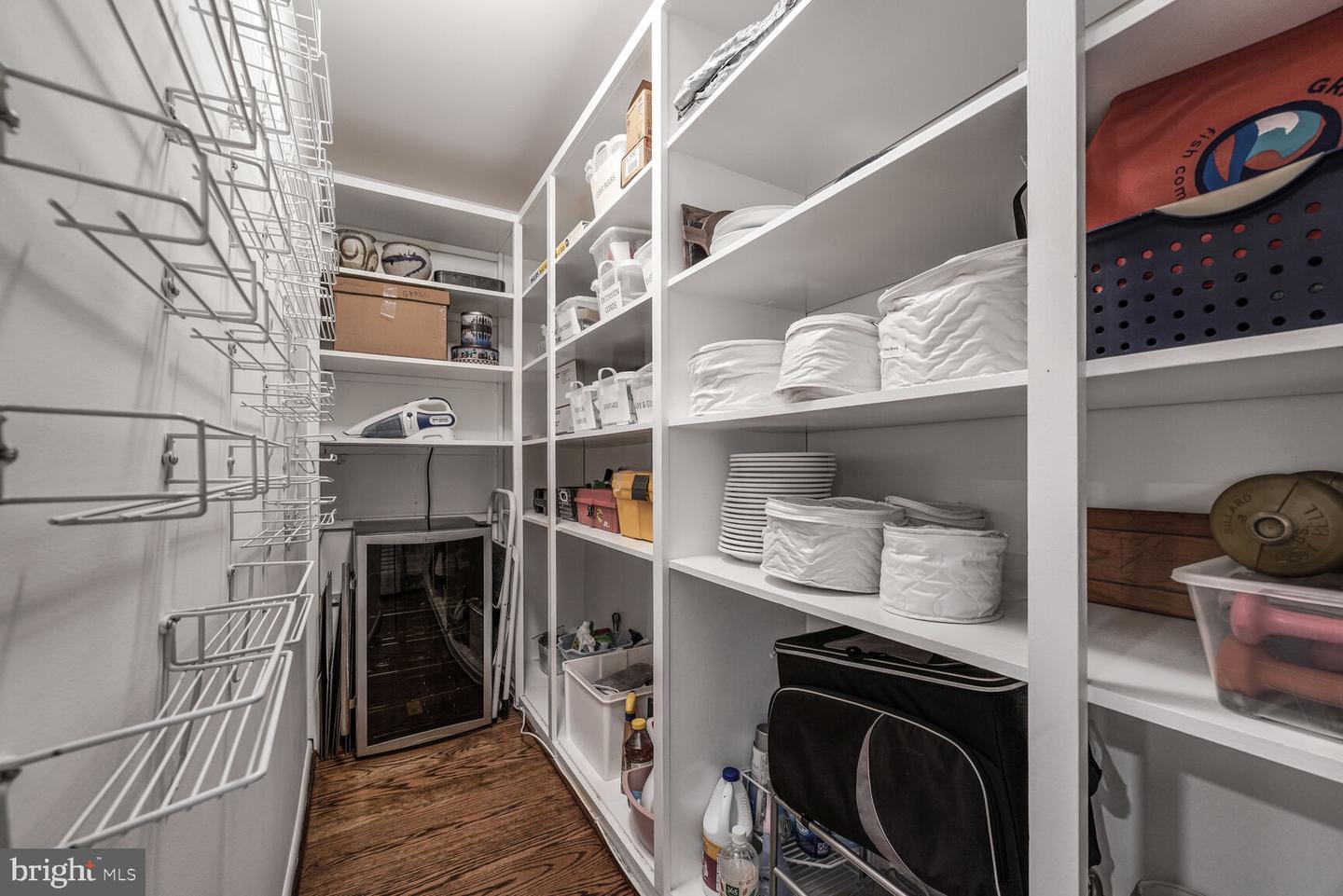 Alexandria, Virginia, 22314, United States, 2 Bedrooms Bedrooms, ,2 BathroomsBathrooms,Residential,Active,1929665
