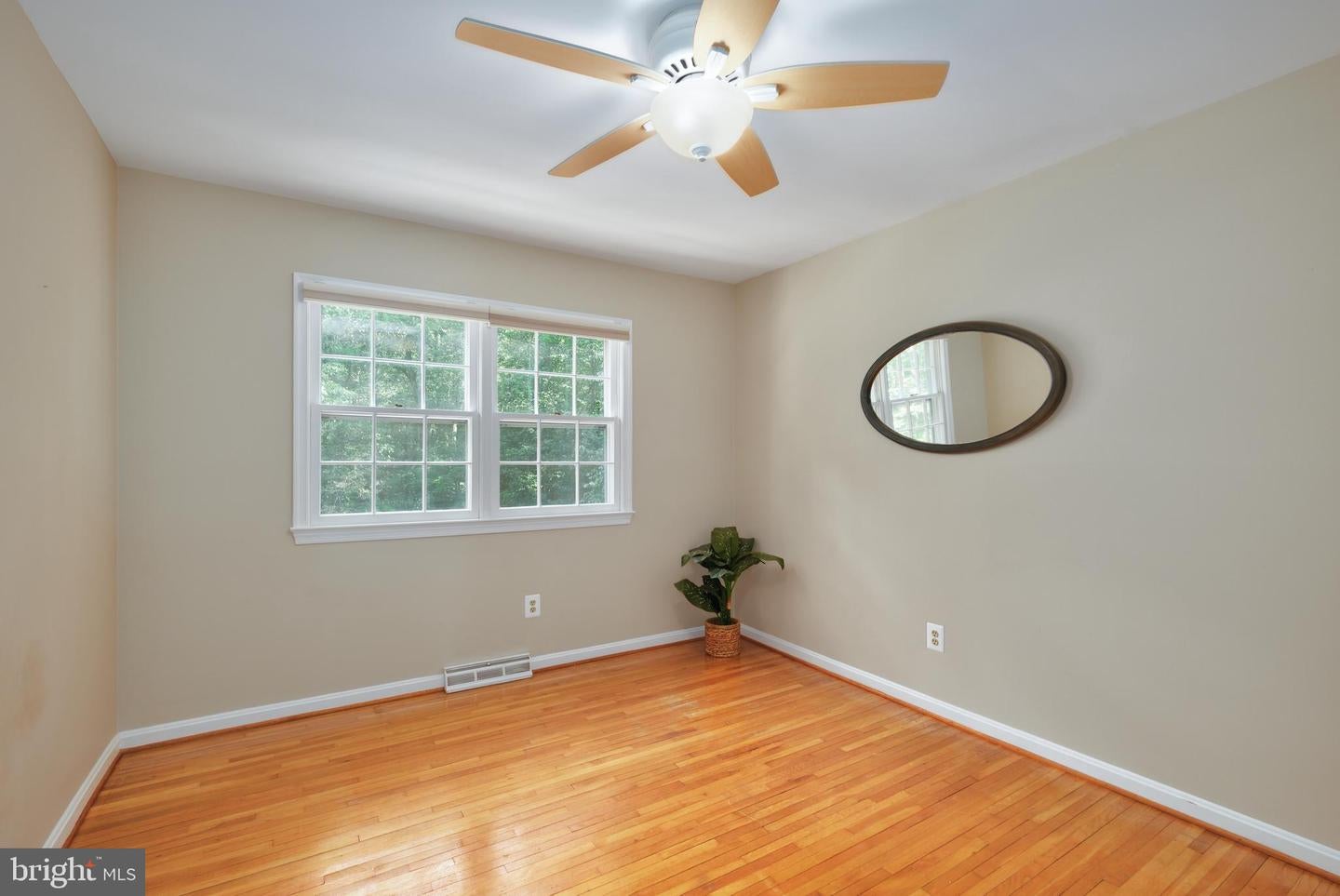 Fairfax Station, Virginia, 22039, United States, 4 Bedrooms Bedrooms, ,3 BathroomsBathrooms,Residential,Active,1936424