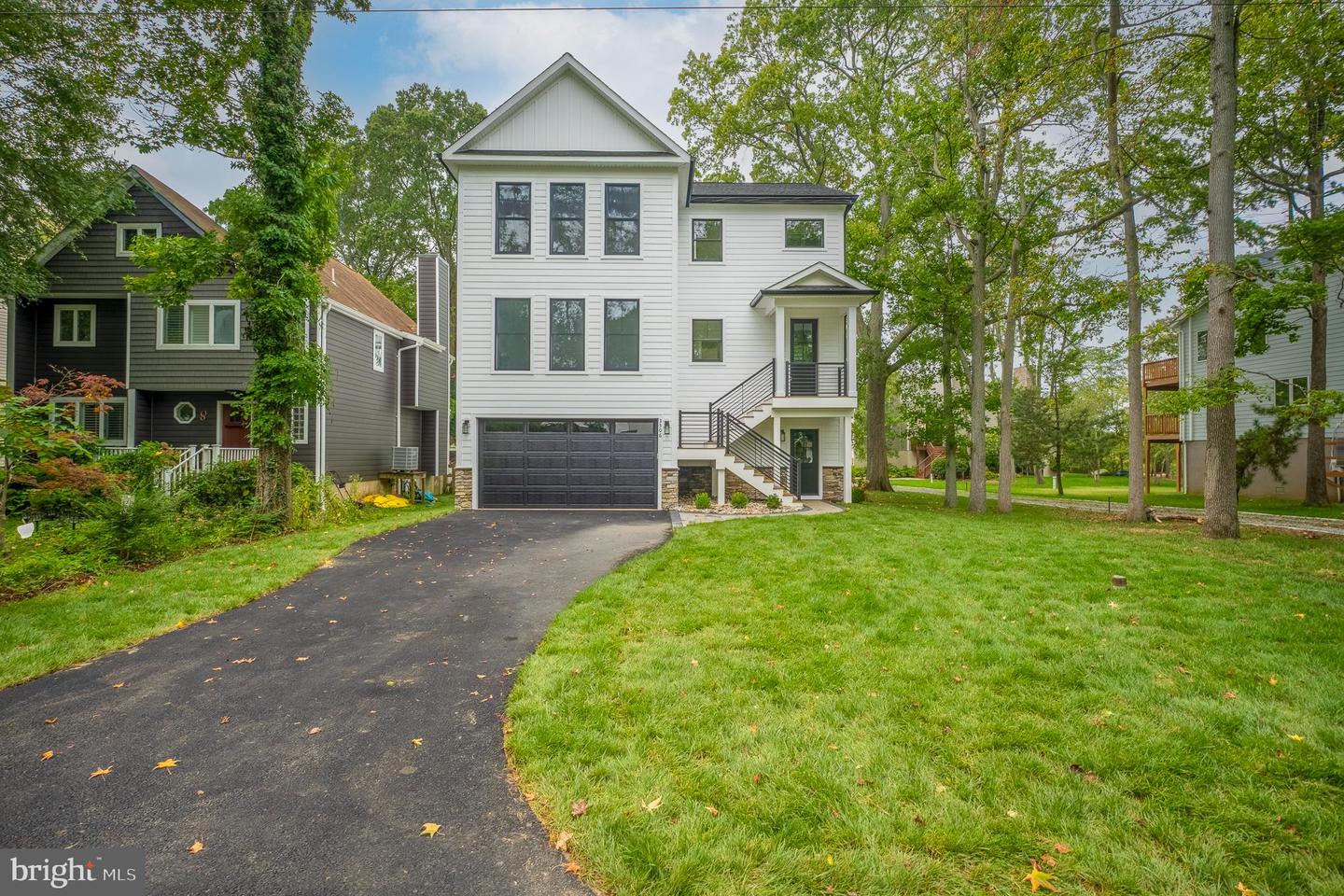 Annapolis, Maryland, 21403, United States, 3 Bedrooms Bedrooms, ,4 BathroomsBathrooms,Residential,Active,1952633