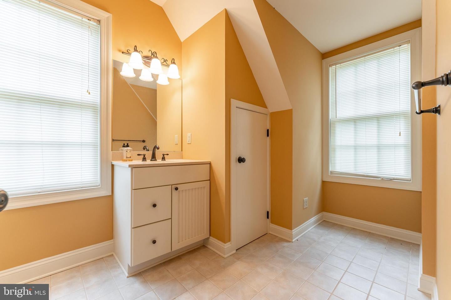 Wilmington, Delaware, 19807, United States, 6 Bedrooms Bedrooms, ,10 BathroomsBathrooms,Residential,Active,1839436