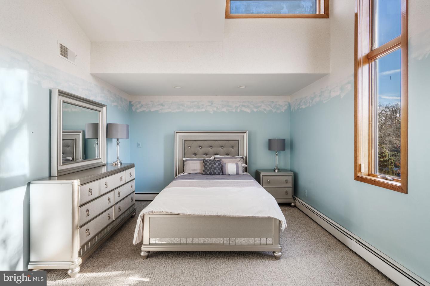 Huntingdon Valley, Pennsylvania, 19006, United States, 5 Bedrooms Bedrooms, ,3 BathroomsBathrooms,Residential,Active,2007964