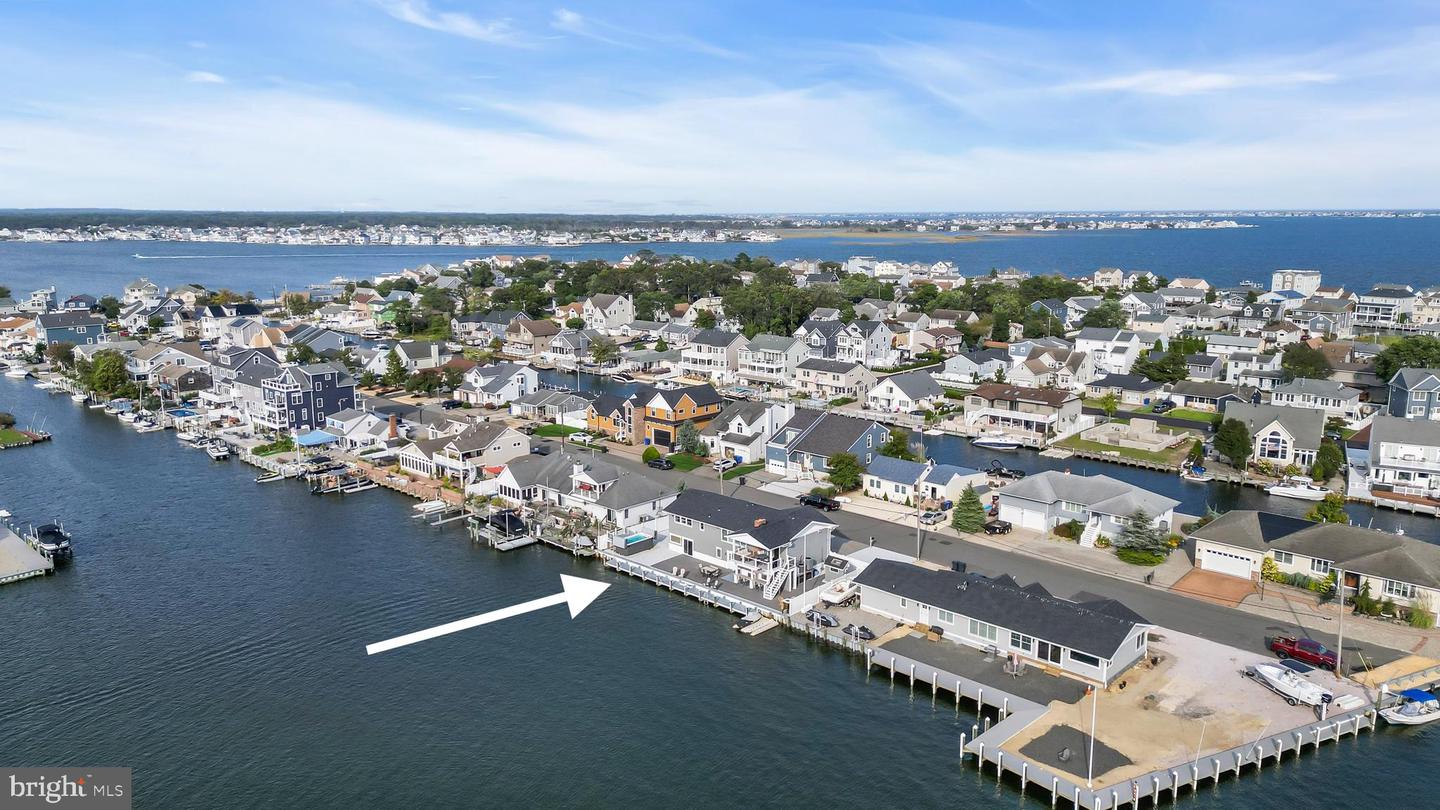 Toms River, New Jersey, 08753, United States, 5 Bedrooms Bedrooms, ,3 BathroomsBathrooms,Residential,Active,1952597