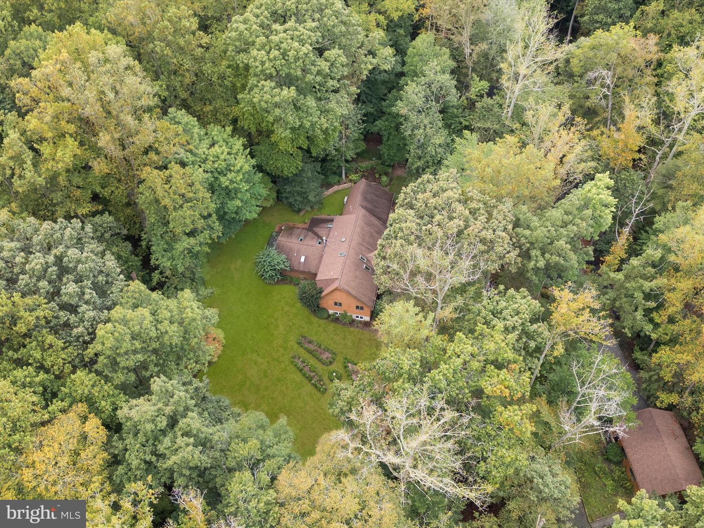 Clifton, Virginia, 20124, United States, 5 Bedrooms Bedrooms, ,4 BathroomsBathrooms,Residential,Active,1943827