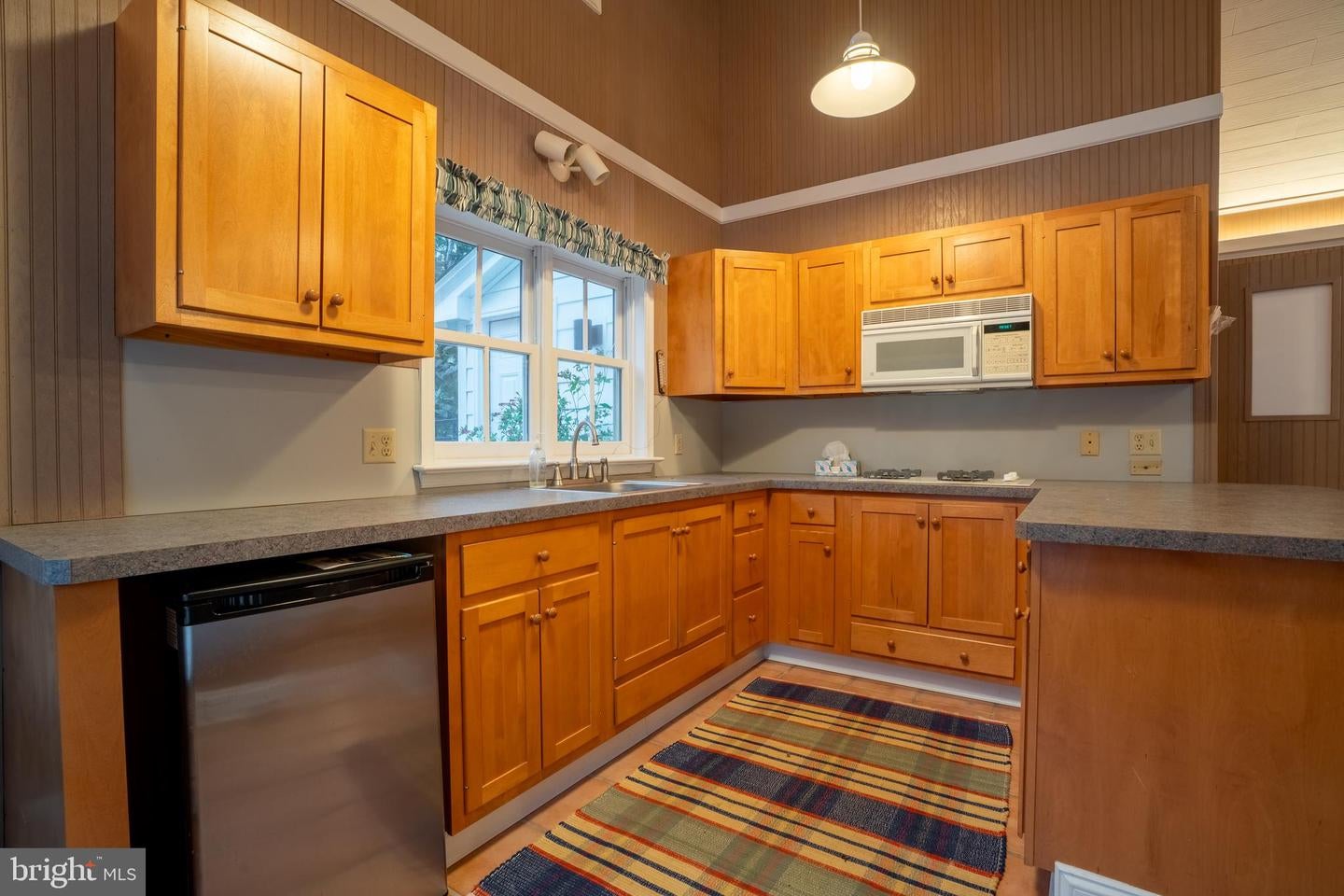 Quakertown, Pennsylvania, 18951, United States, 5 Bedrooms Bedrooms, ,5 BathroomsBathrooms,Residential,Active,1919051